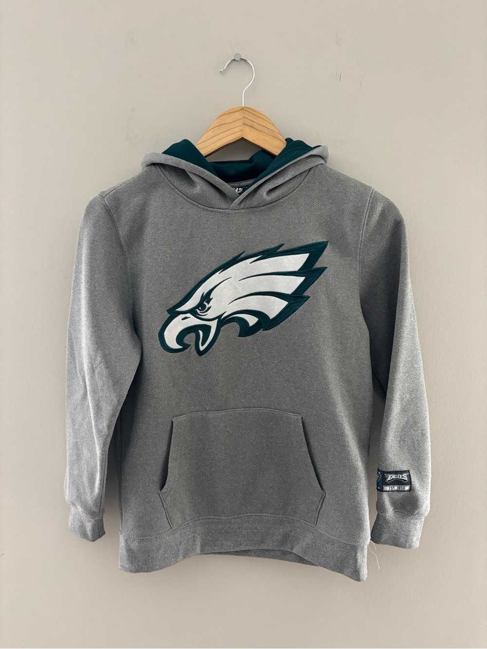 NFL Philadelphia Eagles Gray & Green Hoodie Sweatshirt Fan Gear Size YOUTH L